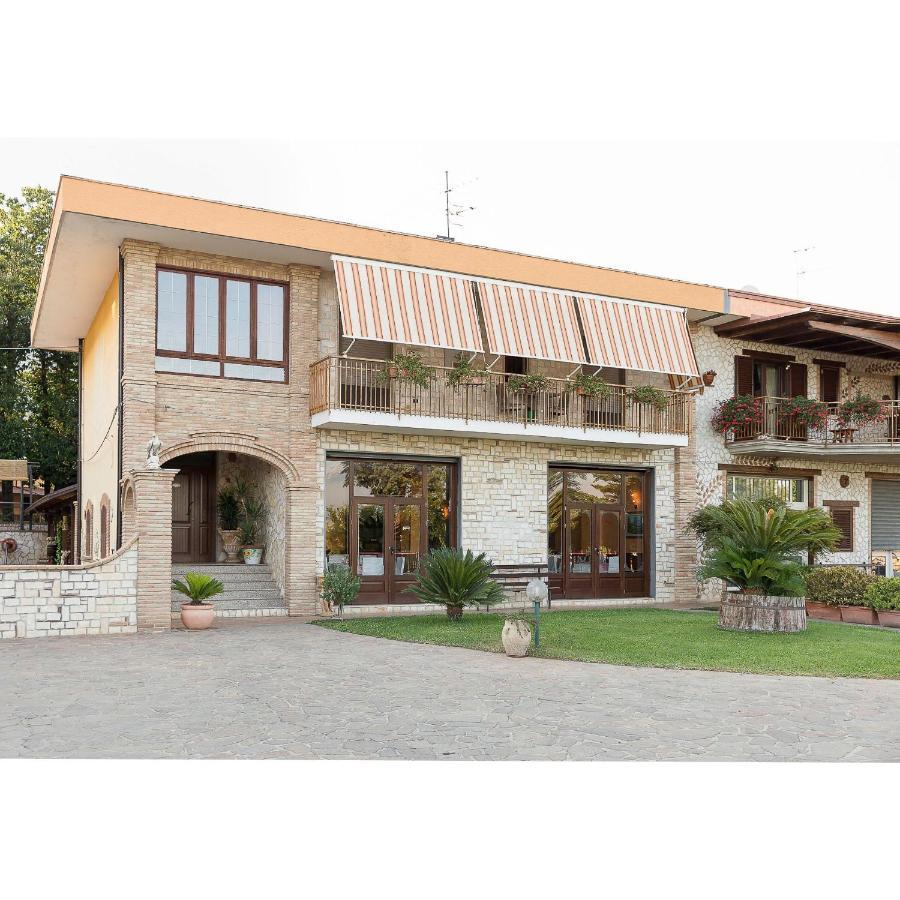Rooms & Restaurant Il Castagneto 캄파냐 외부 사진